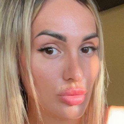 Jessi, Hamburg, blond