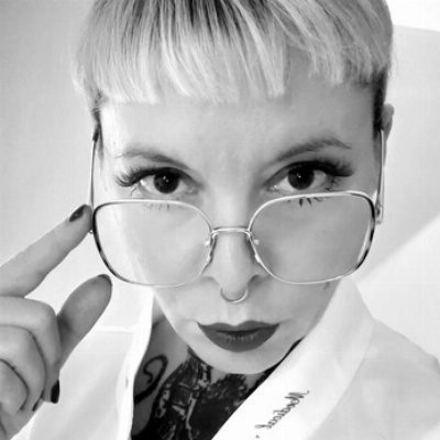 Annabel, Berlin, blond
