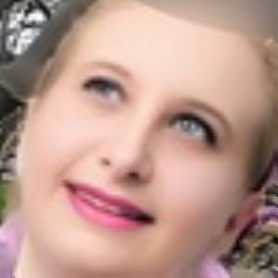 Lizzy, Dachau, blond