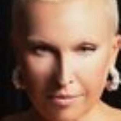 Goddess, Berlin, hell