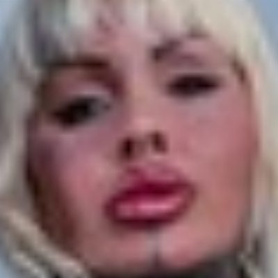 Mallory, Berlin, blond