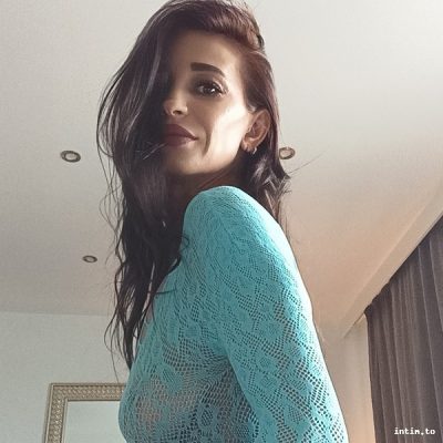 Julia, Bonn, schwarz