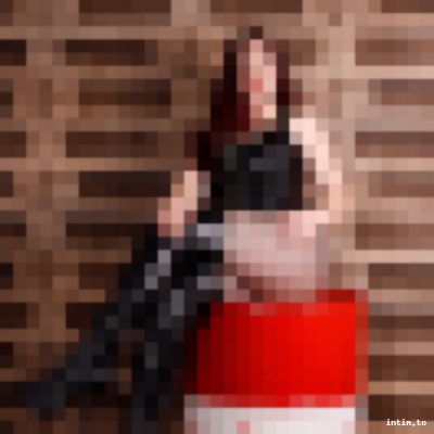 Megan, Berlin, rot