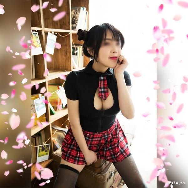 Ayumi, München, schwarz
