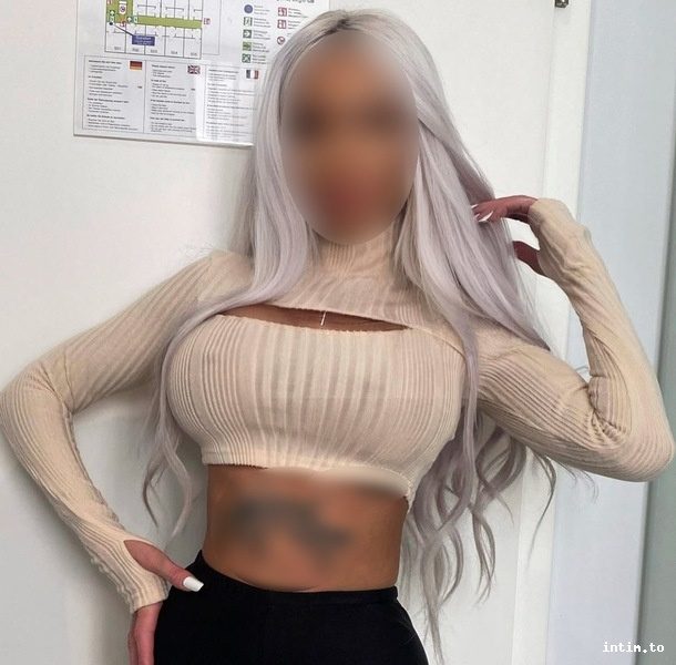 Krissy, Frankfurt am Main, grau