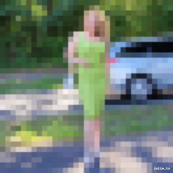 Angela, Berlin, blond