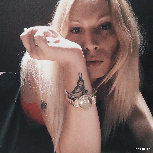 Giovanna, Hamm, blond