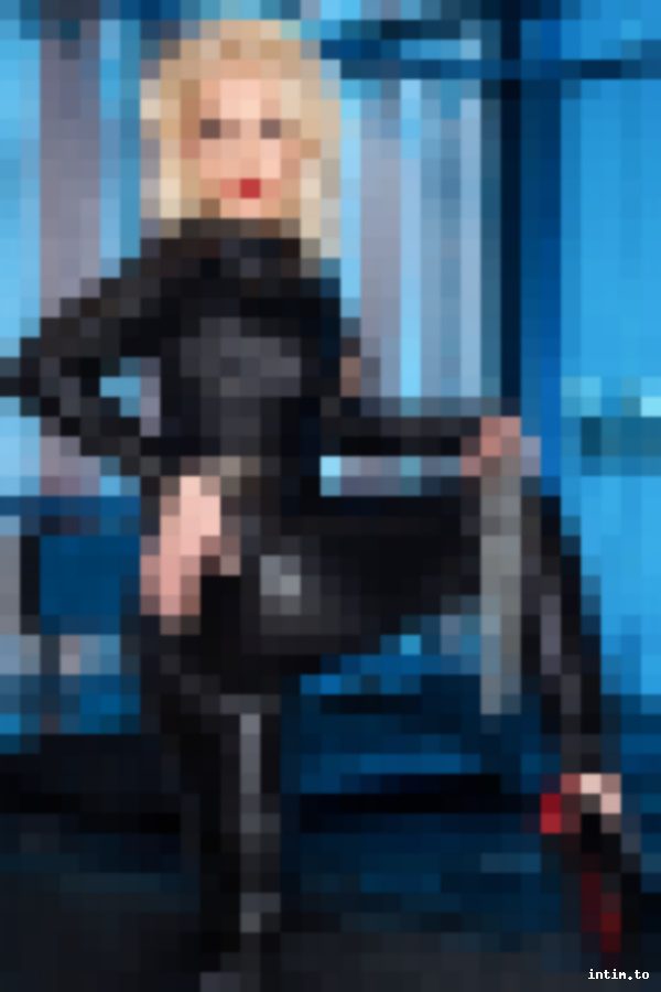 Miss Eva Engel, München, blond