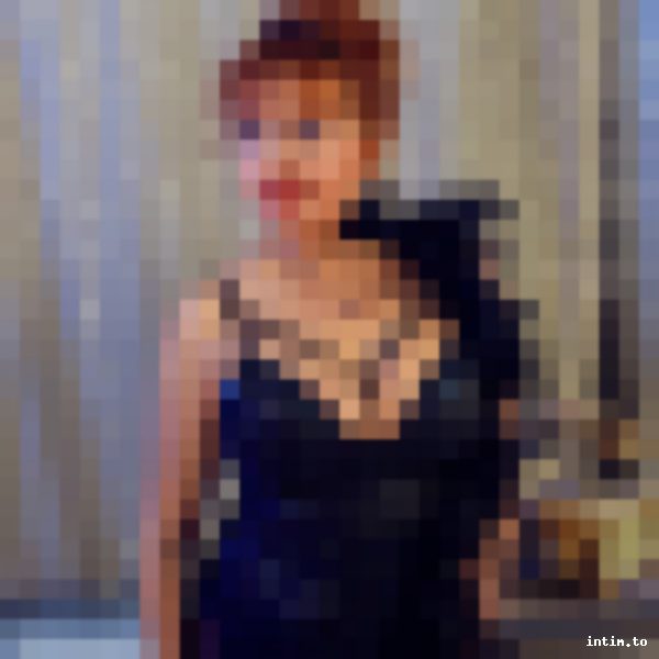 Nina, Bonn, rot