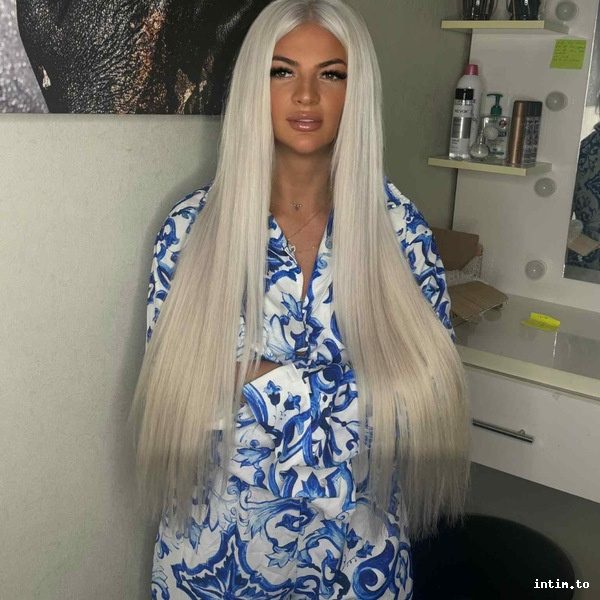 Gina, Memmingen, blond