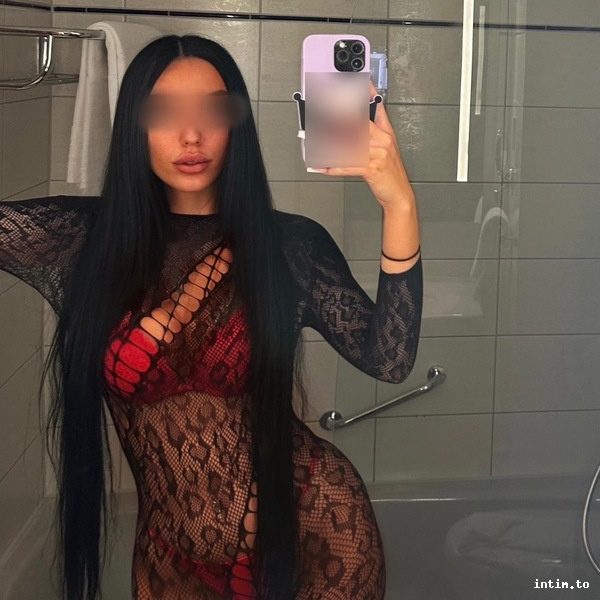 Selin, Düsseldorf, schwarz