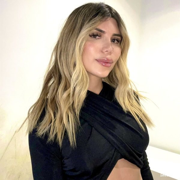 TS Camila, Köln, blond
